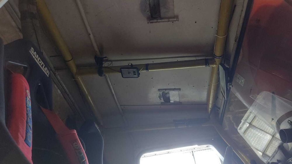 продається бойовий кінь!