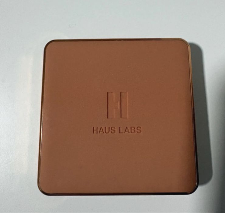 Haus Labs бронзер