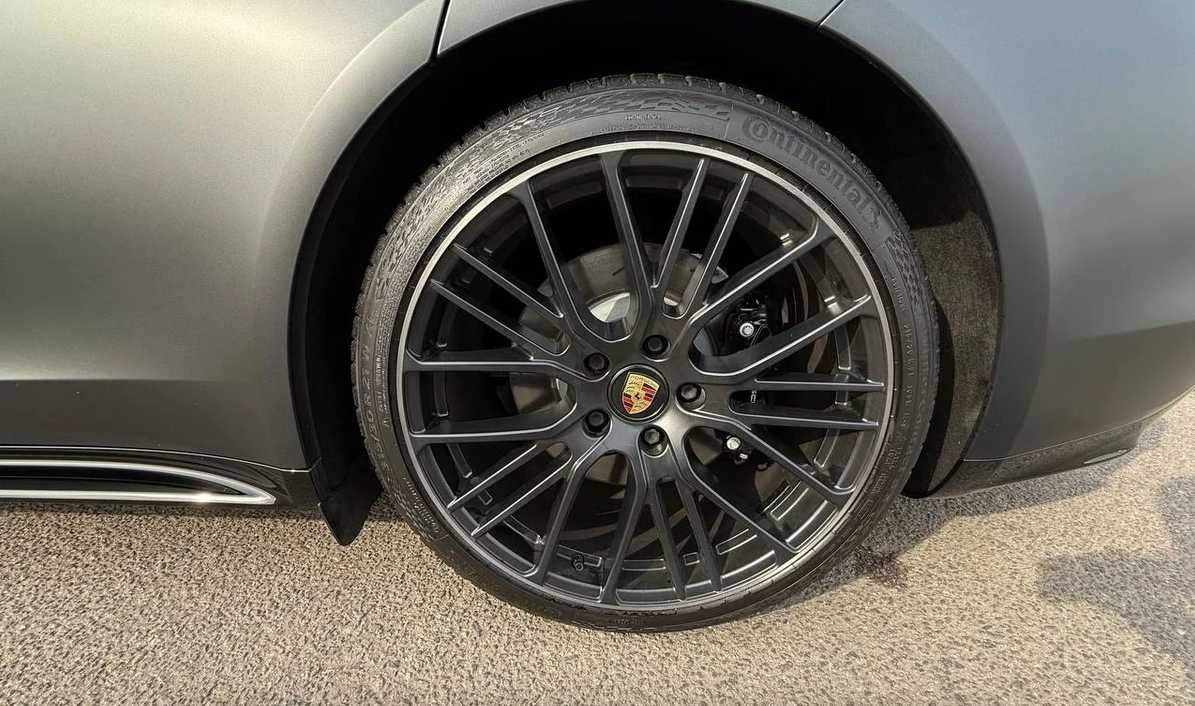 Porsche Panamera GTS 2023