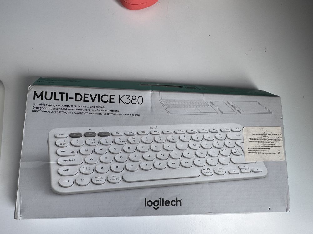 Клавіатура Logitech multi-device k380