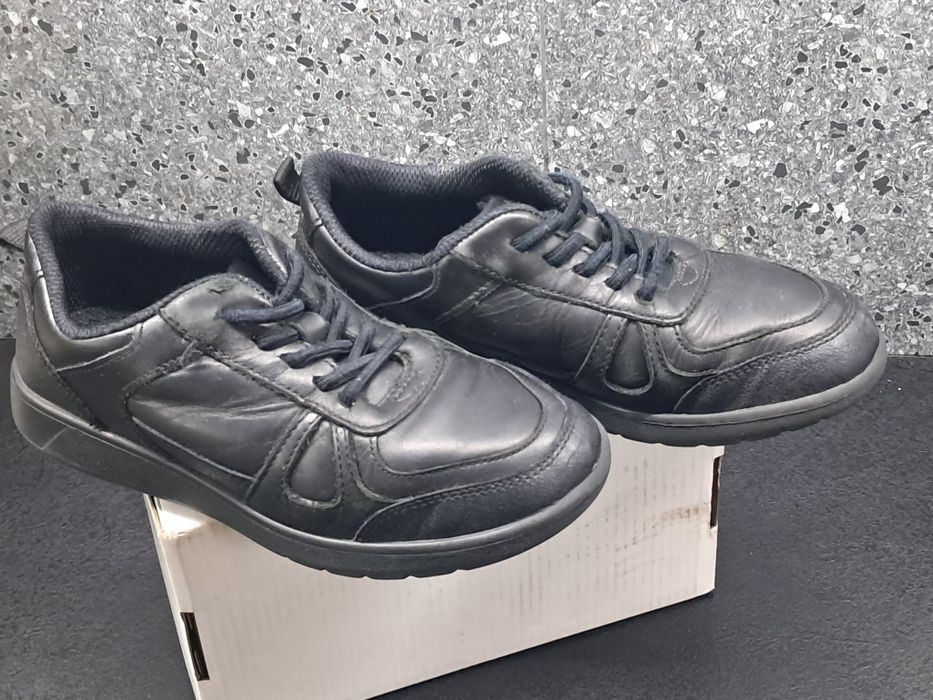 Детские кожаные кроссовки  Clarks   31 размер