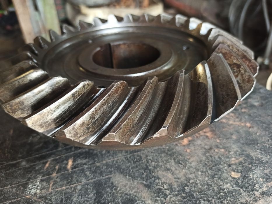 Шестерни конические заднего- среднего моста камаз Урал   5320,55102,53