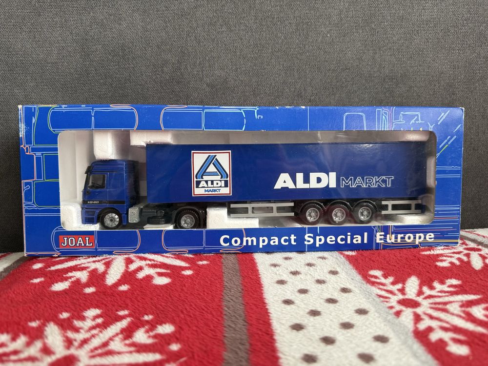 Model ciężarówki ALDI 1:50
