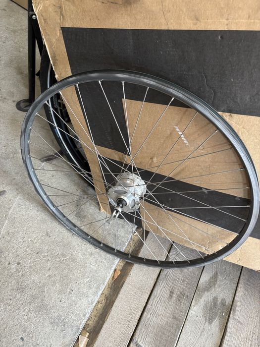 Koło przód 28 dynamo Shimano Nexus vbrake