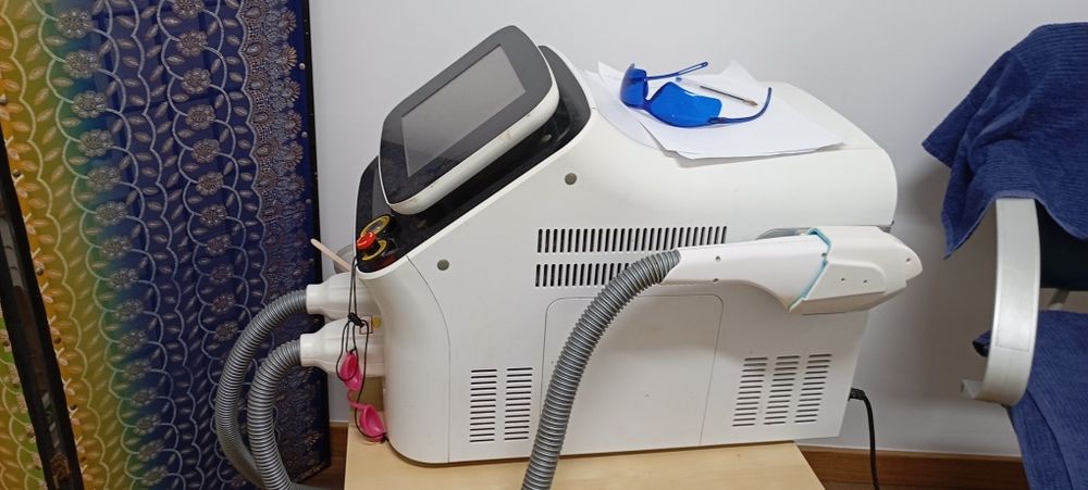 Máquina de depilação a laser  e cavitação