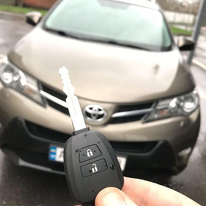 Автомобільні ключі дублікат VW Skoda Ford Mazda Mercedes KIA Opel Peug