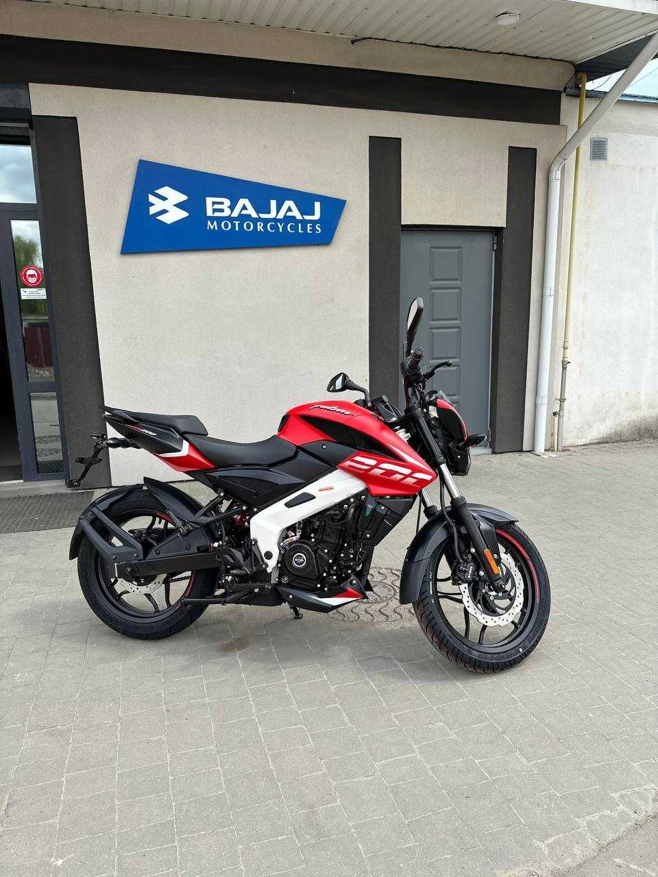 !Мотоцикл Bajaj Pulsar NS200!