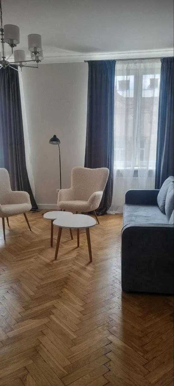 Оренда 2-кім. квартири в центрі на вул. Дорошенка