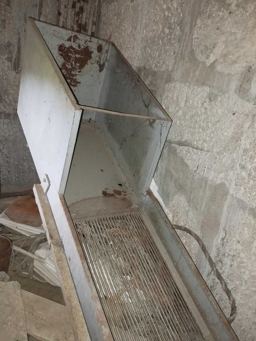 Escrivadeira de limpar a azeitona