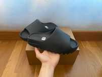 AdidasYeezySlideDarkOnyx MeskieCasualoweTrampki R.40