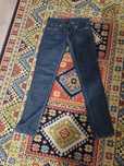 Sprzedam damskie jeans firmy Levis rozmiar 27/34
