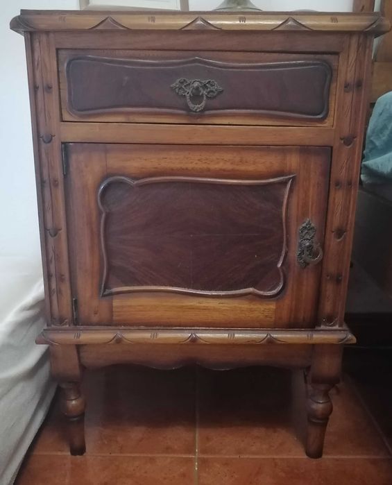 Mobiliário de quarto antigo