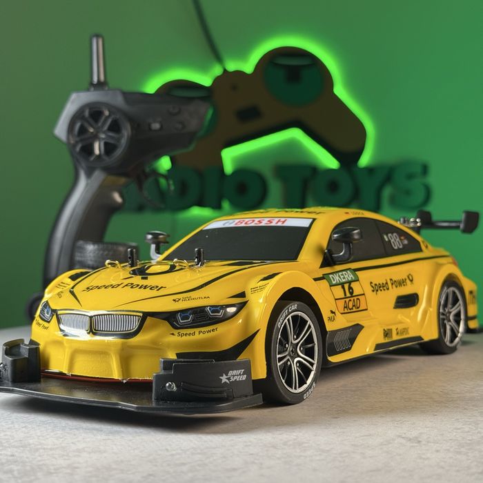Дрифт машинка на радіоуправлінні BMW M4 Y - 30 км/год для дрифту