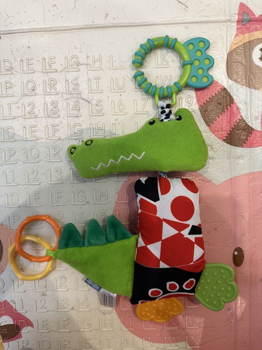 Підвізка на коляску або кроватку