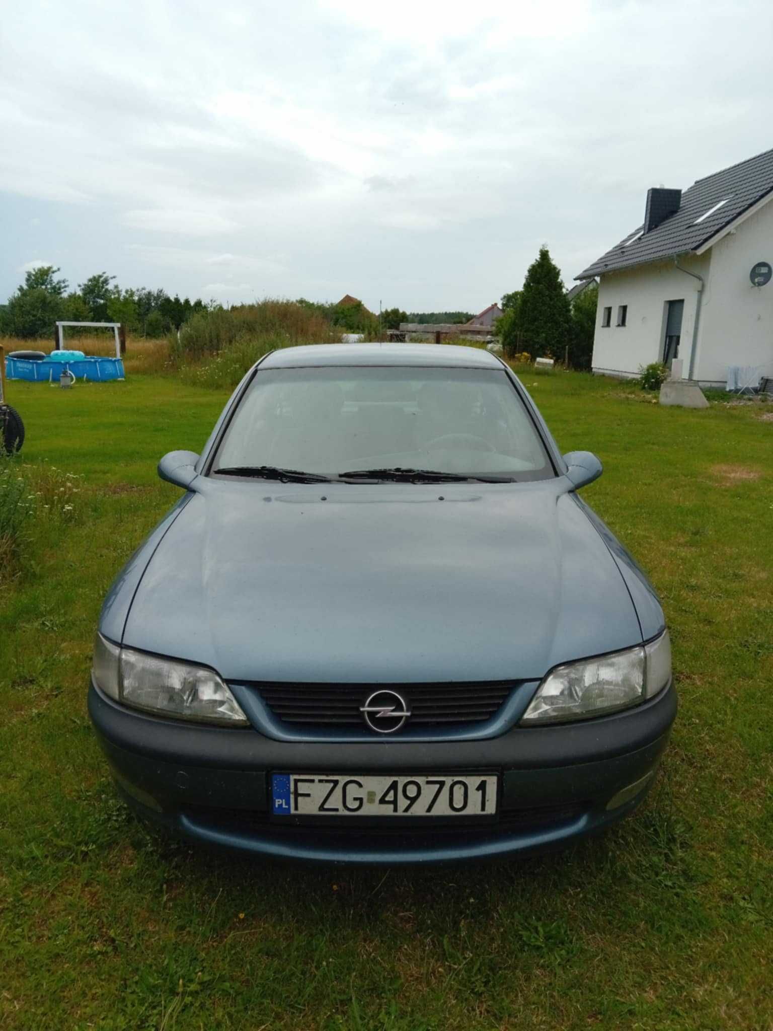 Opel Vectra B 1998r. 1.8 benzyna klima niesprawna. Do połowy listopada