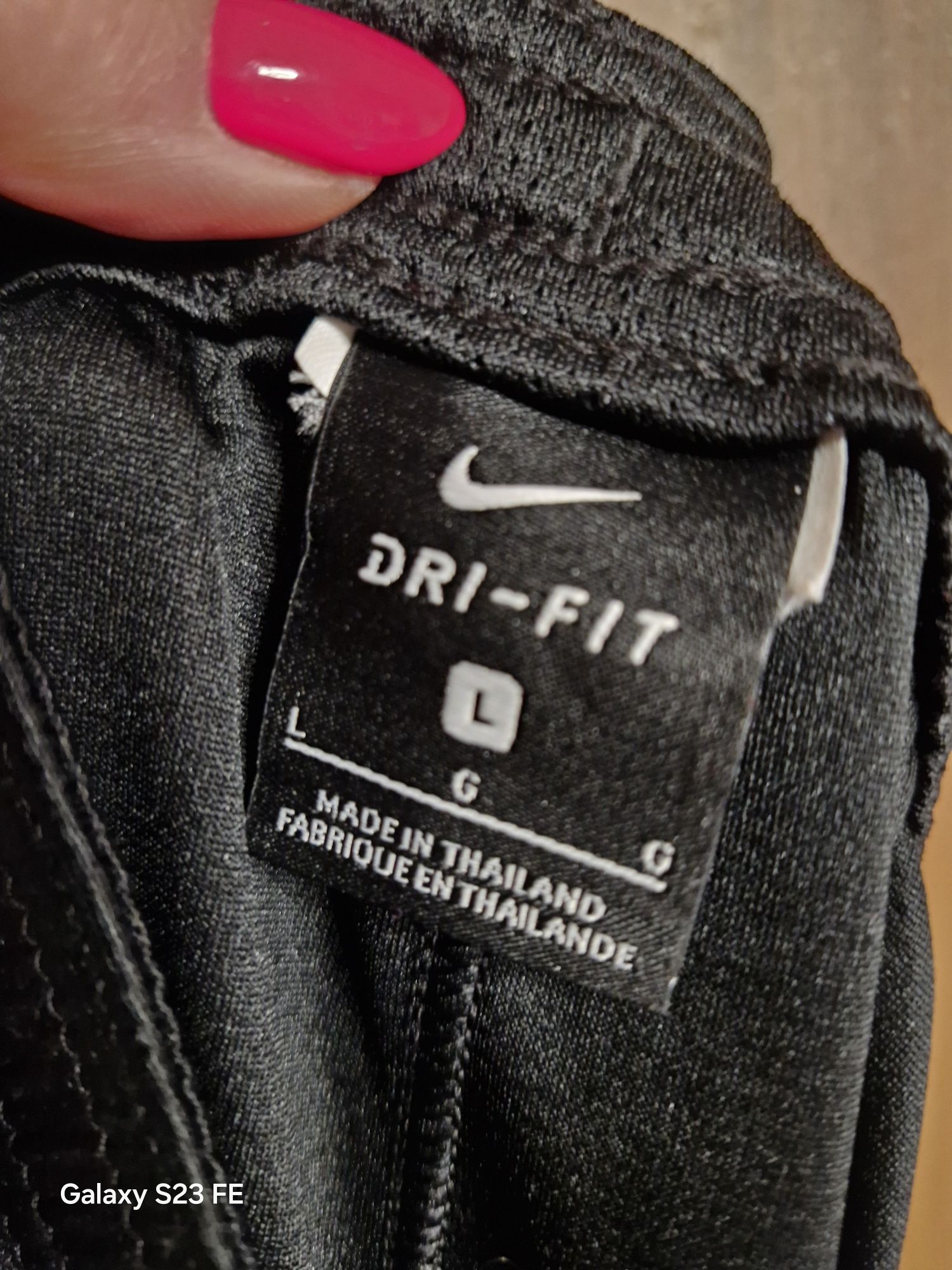 Spodenki krotkie męskie Nike rozmiar L stan idealny