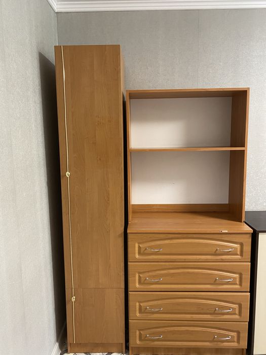 Меблі: шафа, комод, полиця