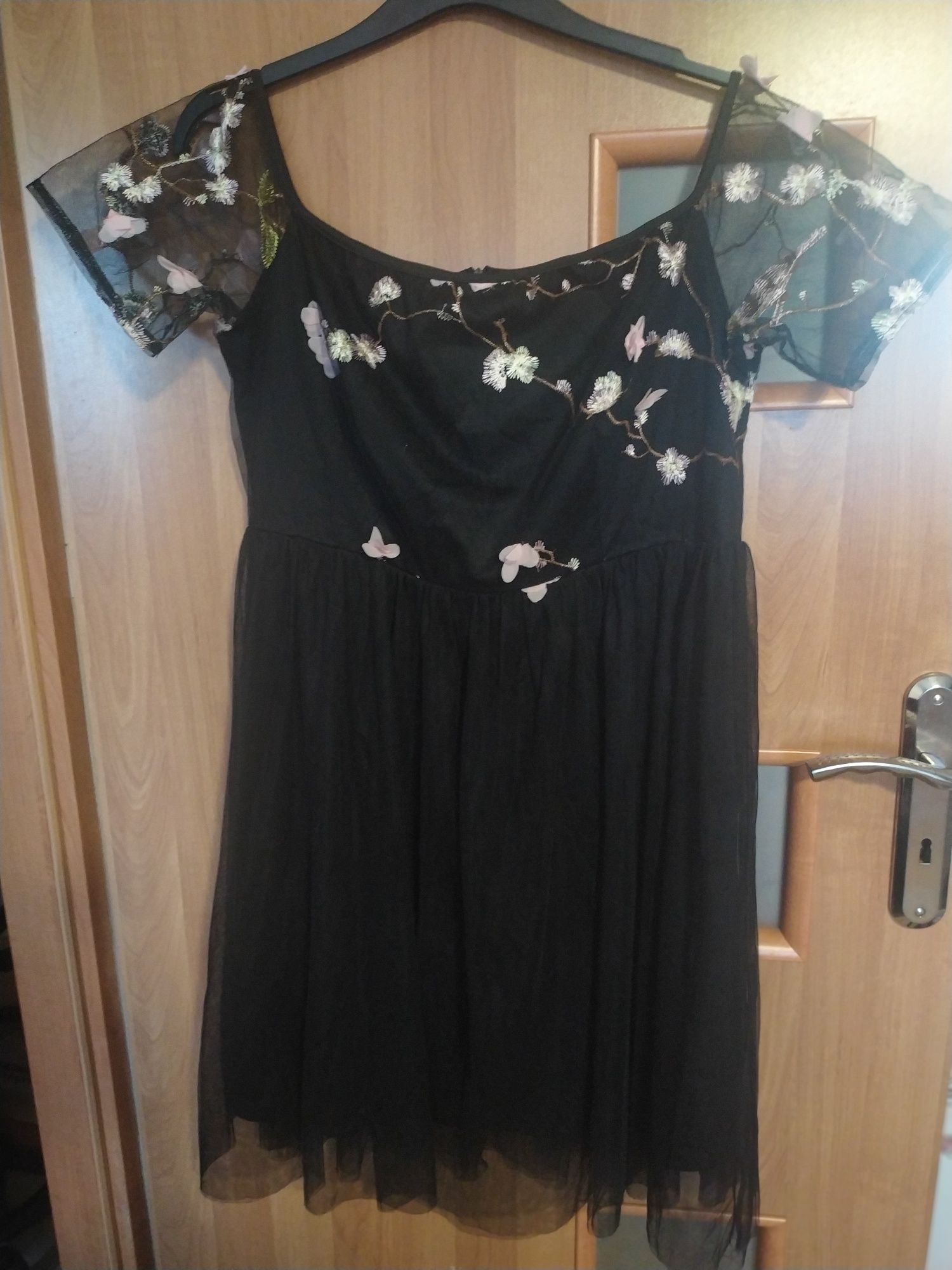Sukienka wieczorowa plus size
