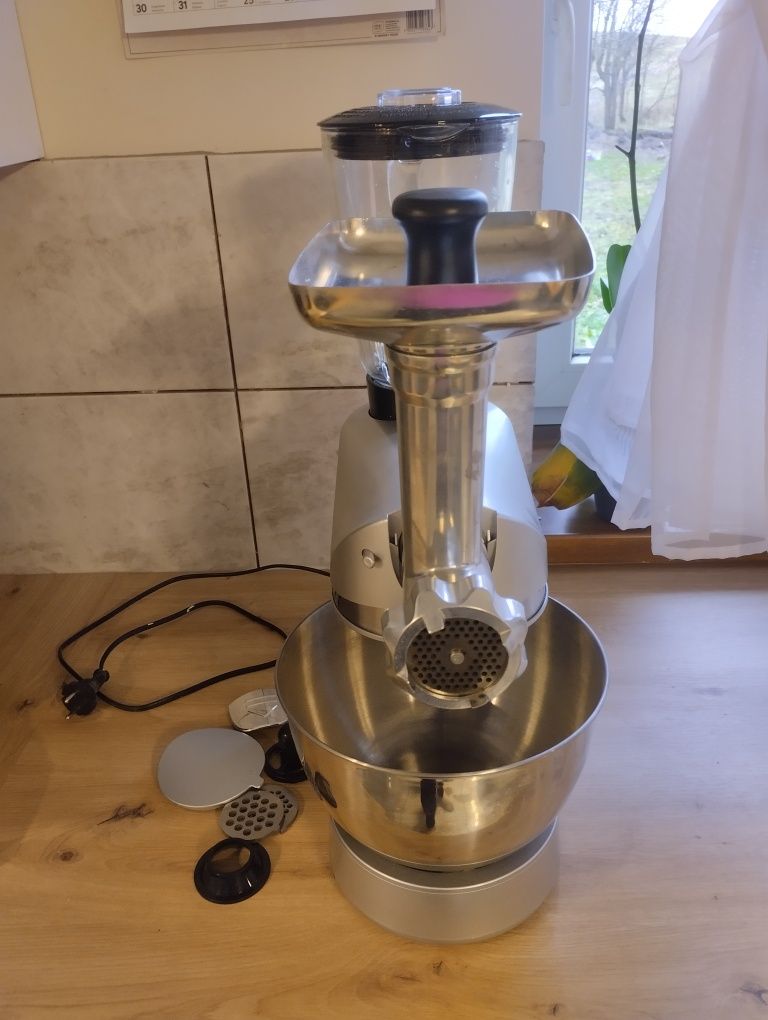 Robot kuchenny planetarny