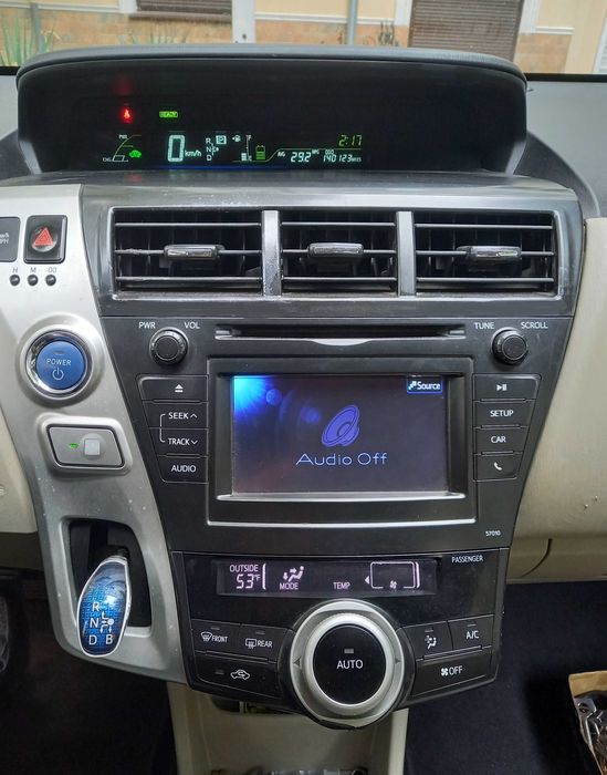 Toyota Prius V универсал 2014