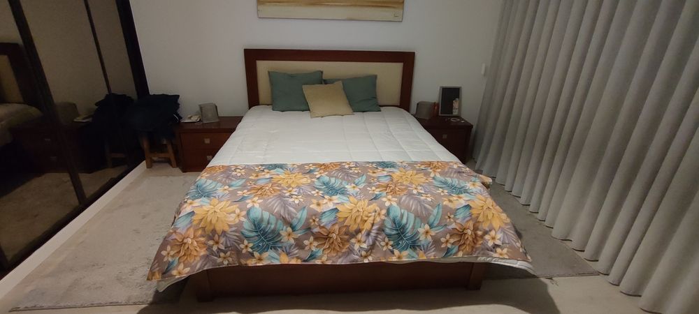 Mobília de quarto com cama para colchão de 2,00m*1,60mm