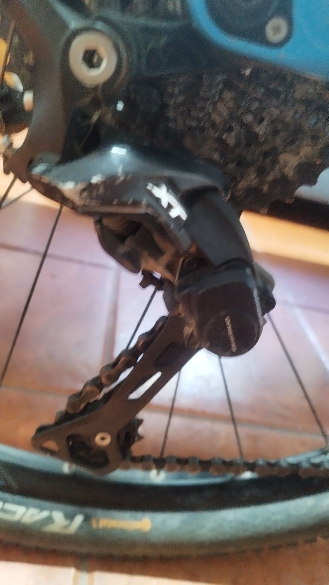Bicicleta BTT  Cube carbono R29