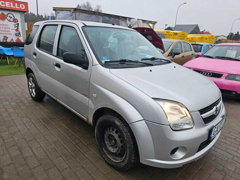 Suzuki Ignis 2007r/1.3 benzyna/opony zimowe/opłaty aktualne/93KM