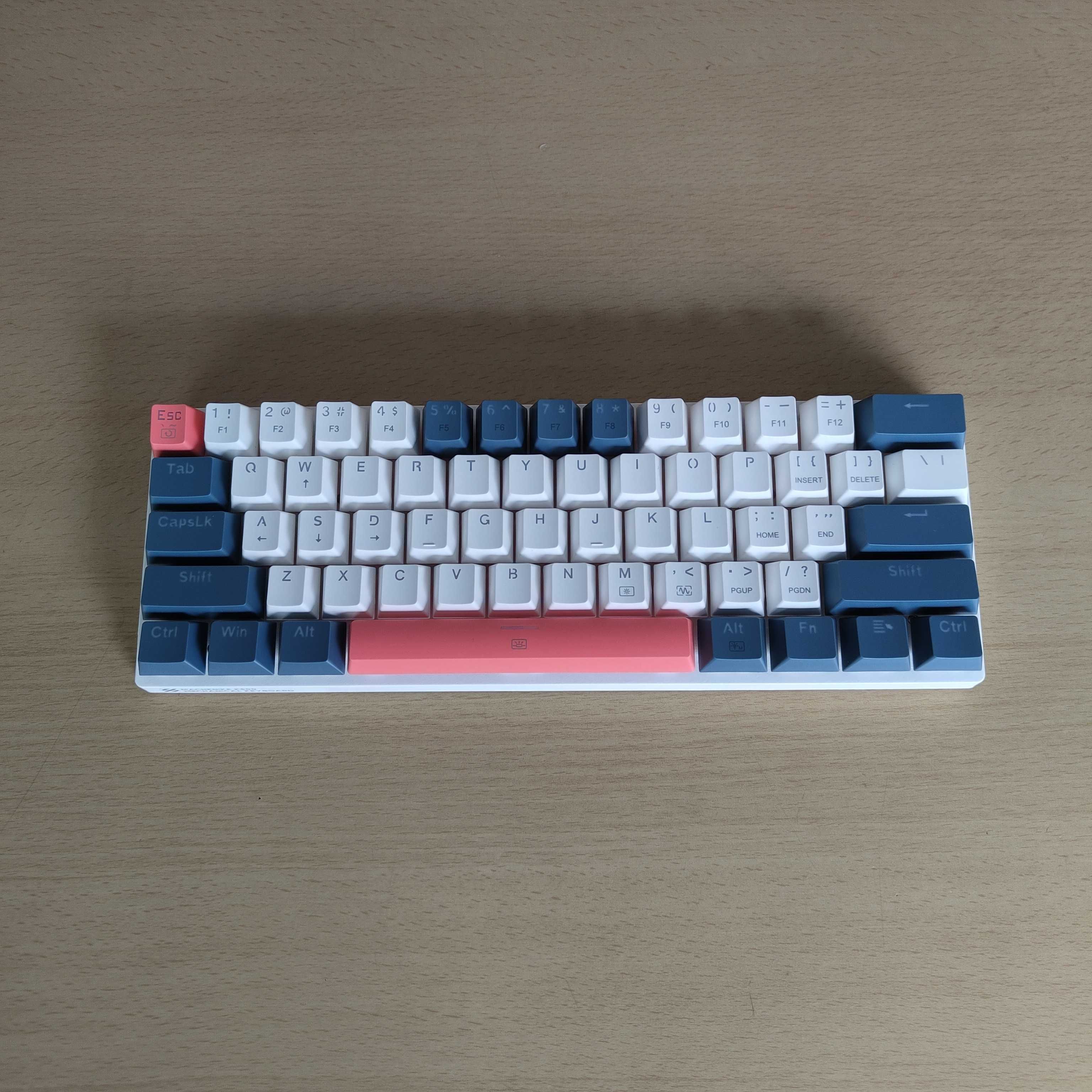 Teclado Mecânico Machenike K500-B61 Formato 60%