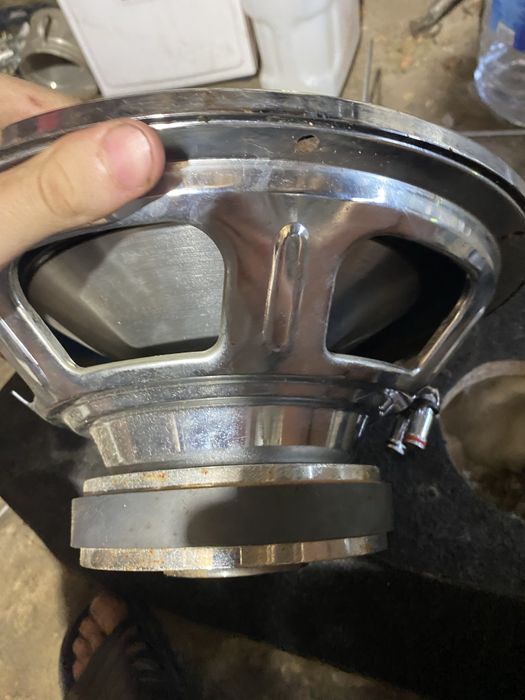 Продам сабвуфер динамик