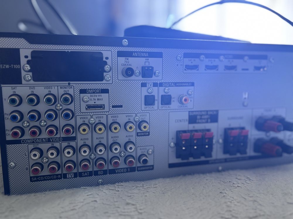 Receiver Sony STR-DH700 com comando original – Excelente estado!