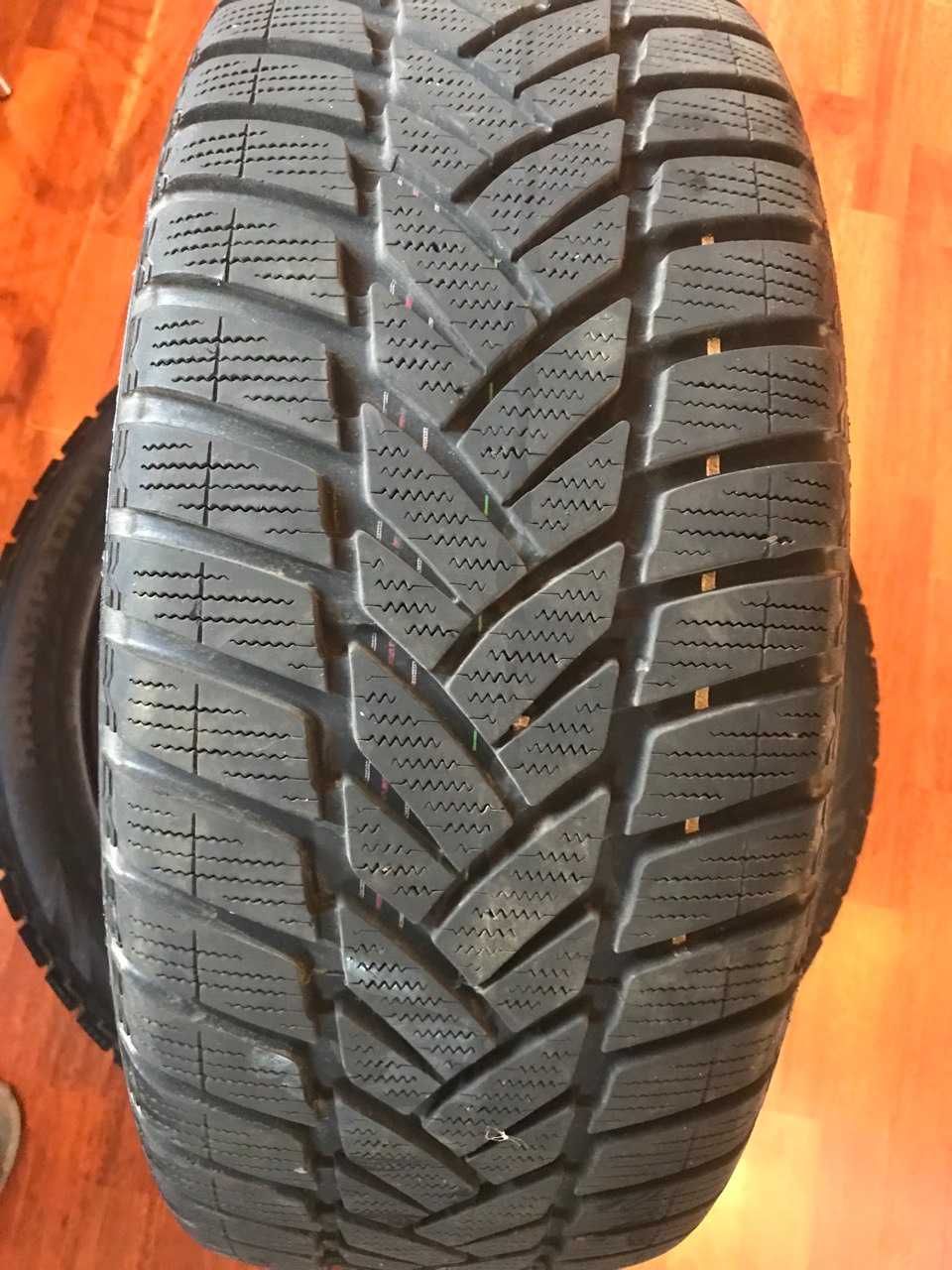 Продам комплект зимової гуми 245/50R 20 NOKIAN