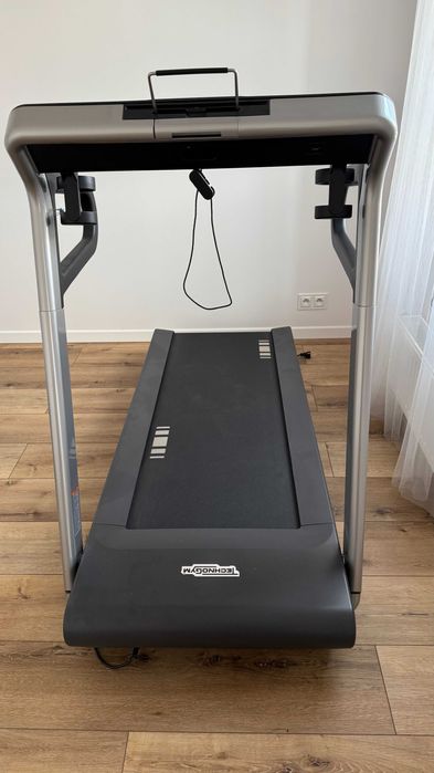 Bieżnia TechnoGym jak nowa