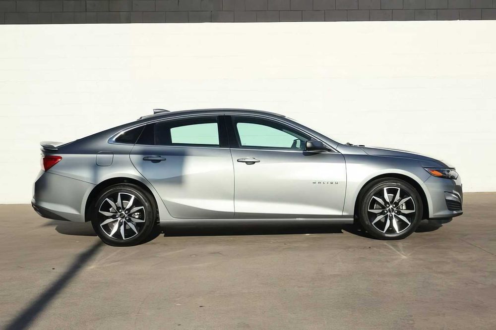 Chevrolet Malibu      2025