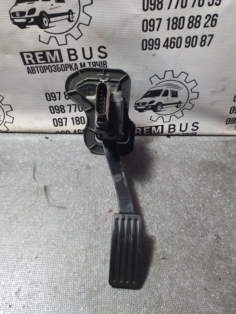 Педаль газу ford transit 06-12, 6C119F836CC