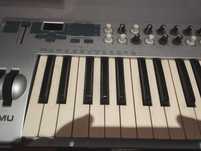 Teclado Midi E-MU XBoard61