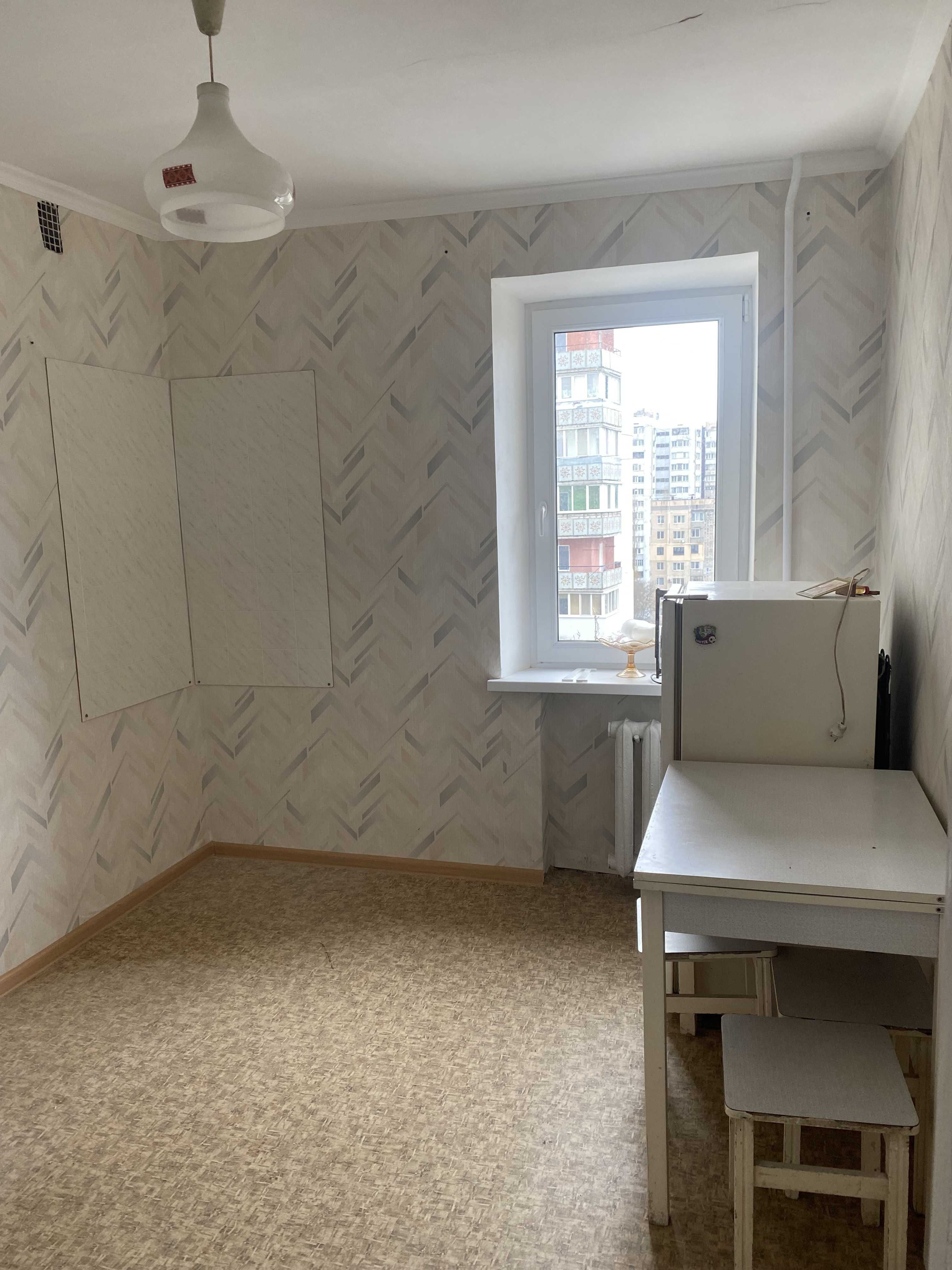 Продам 2 комнатную квартиру  в центре поселка Котовского.
