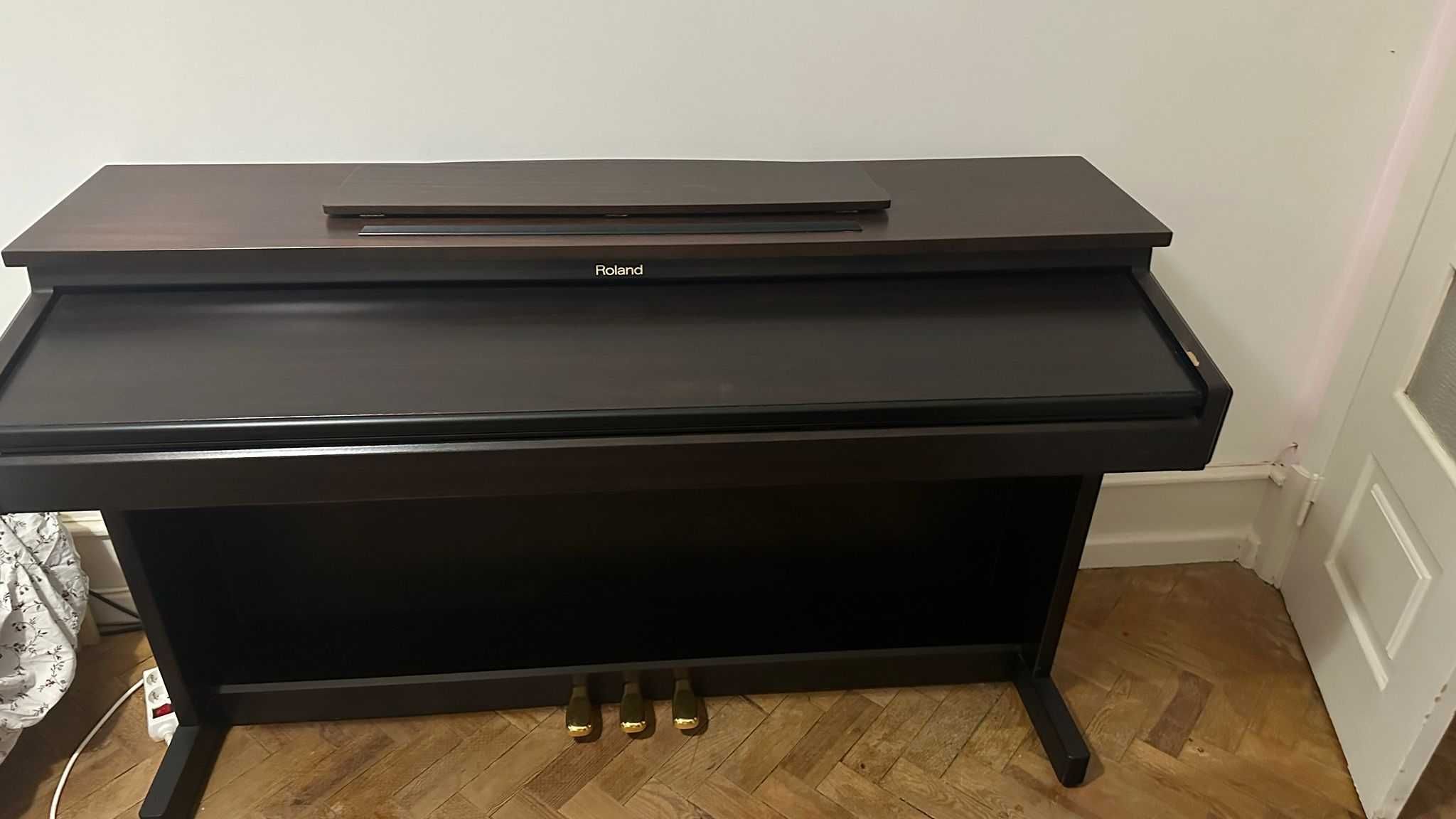 Vendo Piano Roland,em perfeito estado