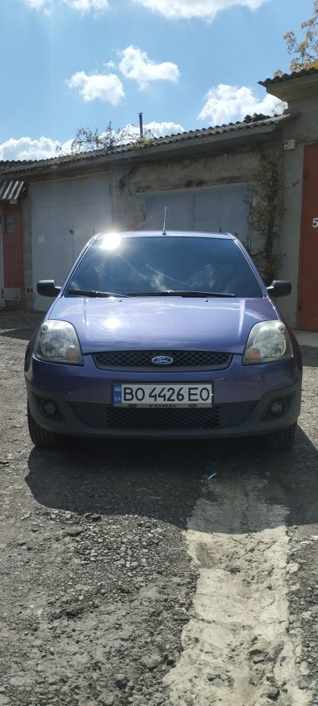 Продам авто Ford Fiesta