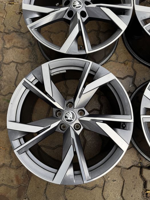 Skoda Eniaq R20 диски Volkswagen ID R20