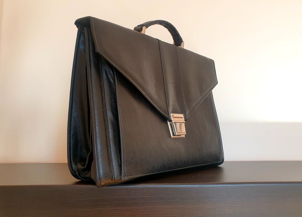 Teczka, aktówka skórzana z uchwytem do dłoni-unisex