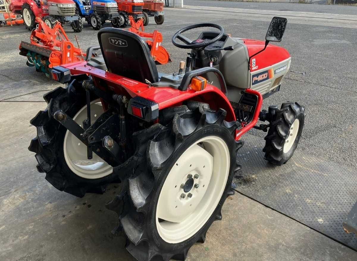 Traktor Yanmar F200S 4X4 - 20 KM