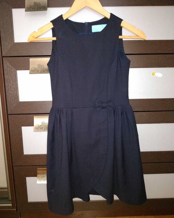 Шкільний сарафан для дівчинки