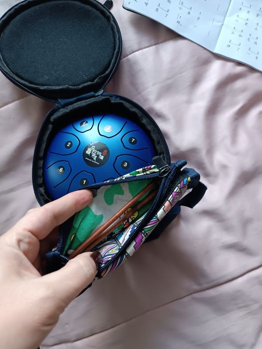 Глюкофон , барабан в чехле и нотами