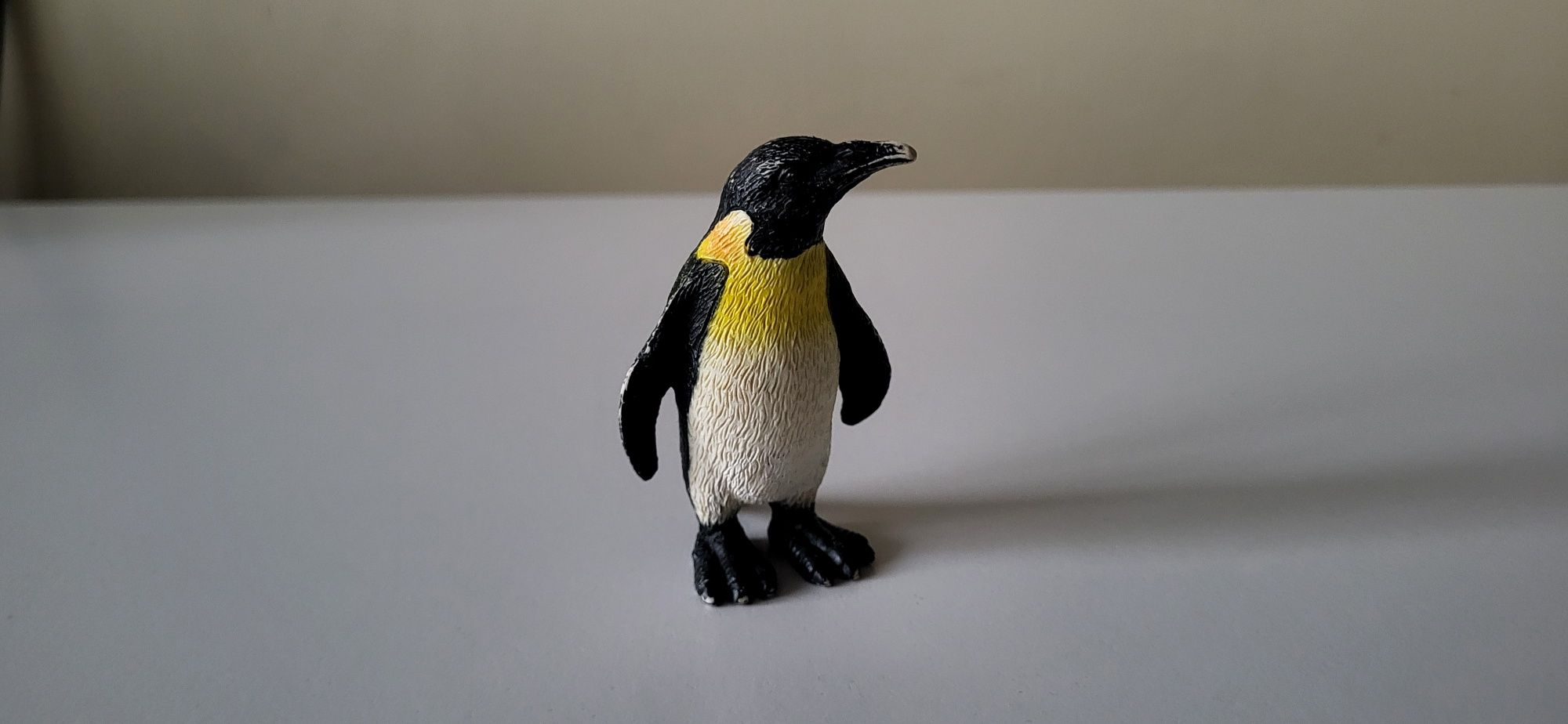 Hartung pingwin figurka model wycofany