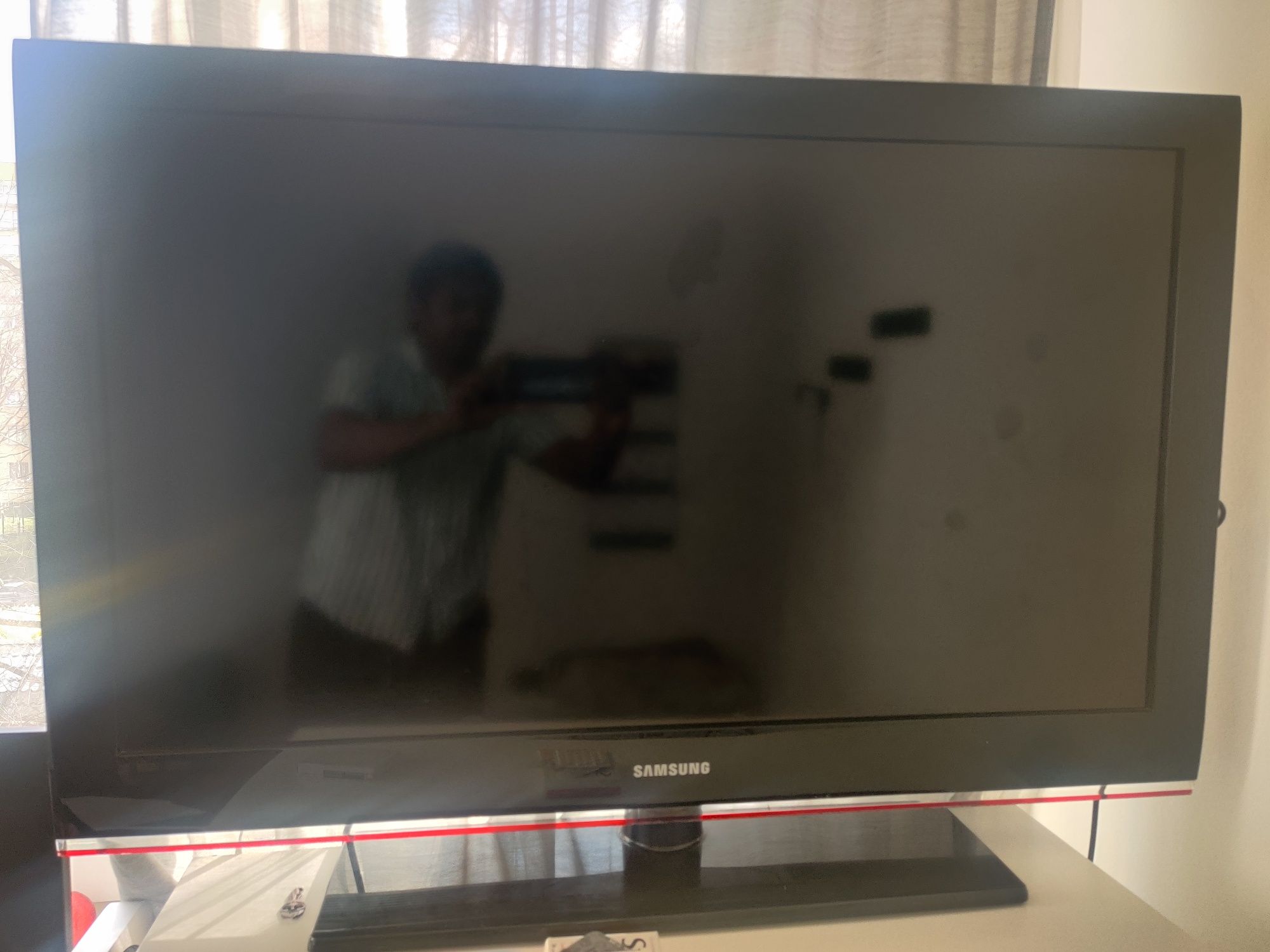 Samsung LE40B530P7W – 40” Full HD