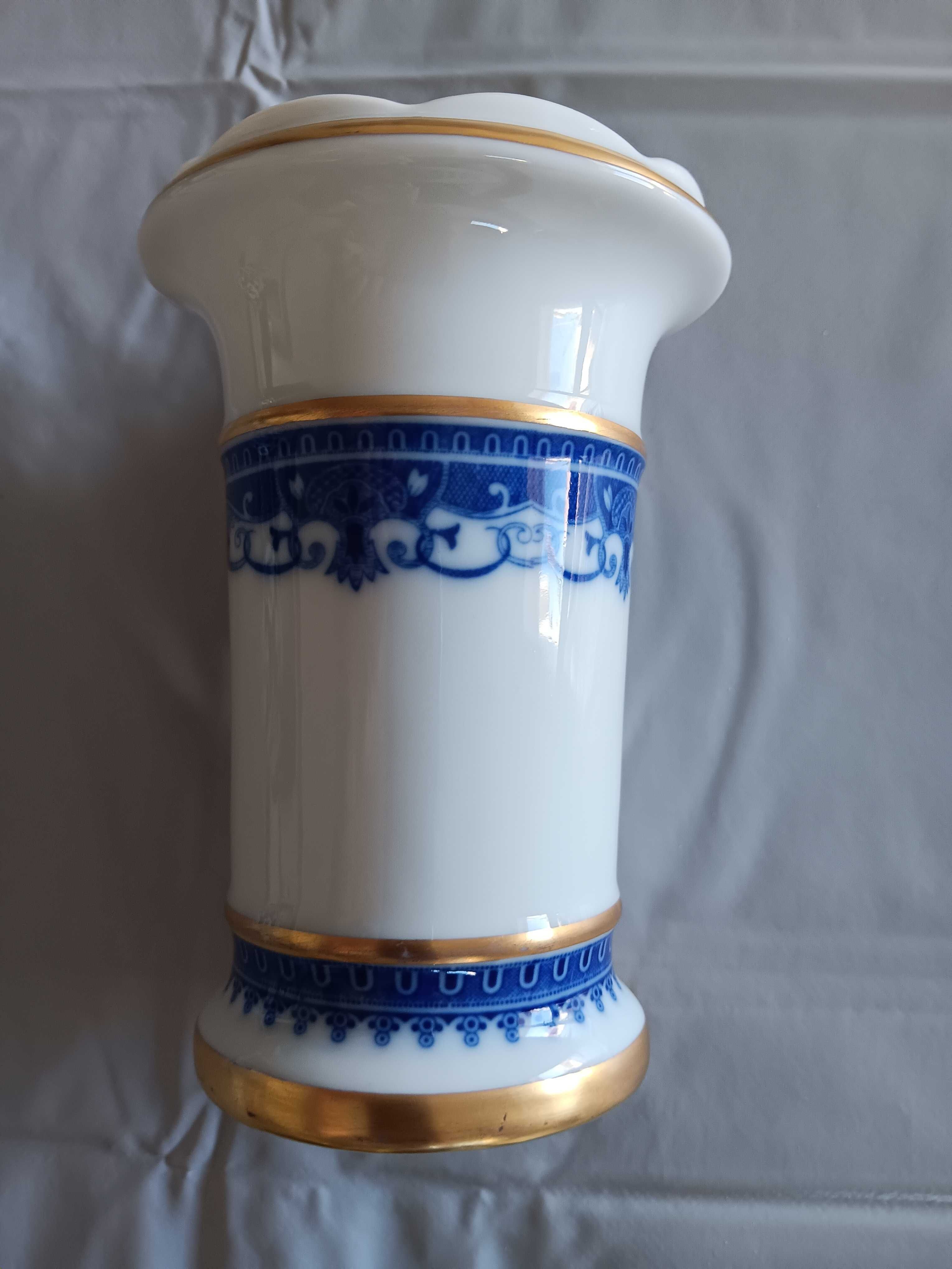 Jarra em porcelana SP Coimbra, com fio de ouro, azul e branca, anos 70