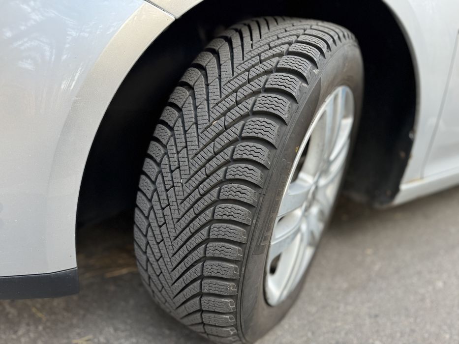 Продам власний автомобіль Гольф 5. Golf V 1.6 MPI 102 кс Газ/бензин