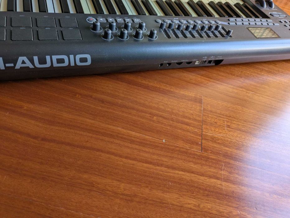 Teclado Controlador MIDI M-Audio Axiom 49
