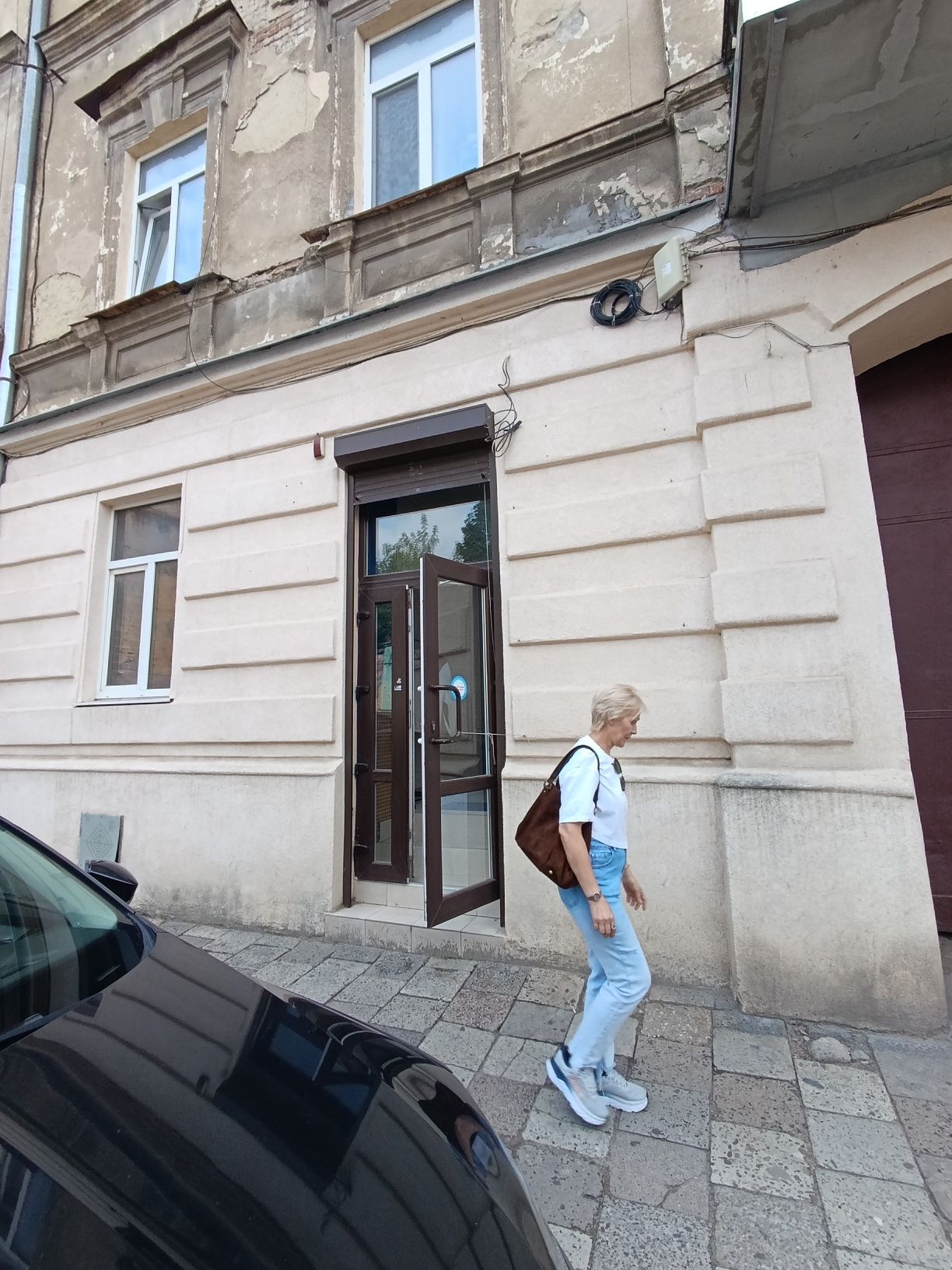 Оренда приміщення біля ТЦ Форум