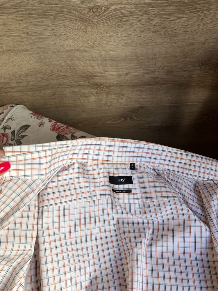 Продам рубашку мужскую Hugo Boss